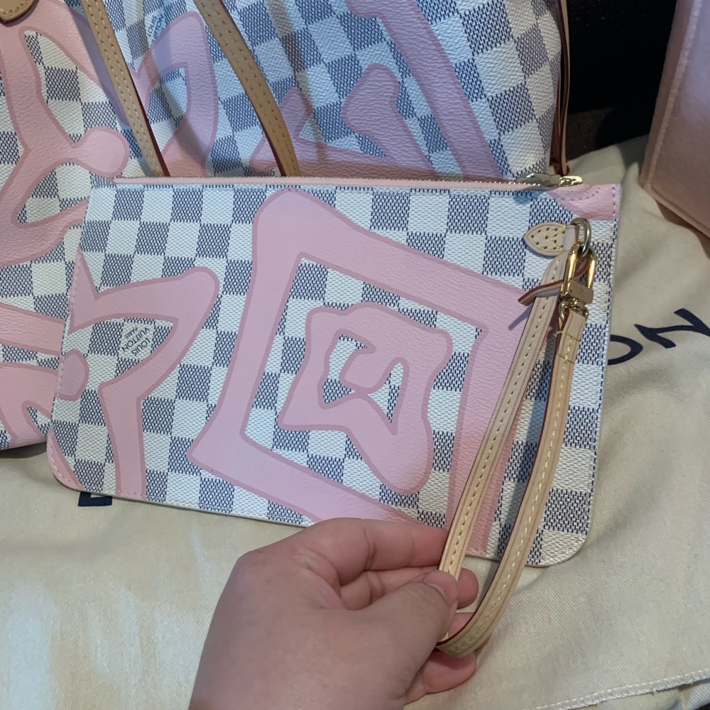 LV Tahitienne Neverfull - Picture 11 of 16